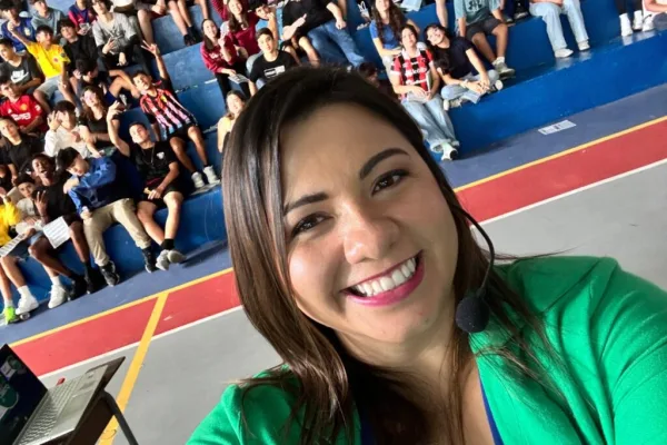 Adriana Castro Bolaños, keynote speaker for corporate events on Executive Communication