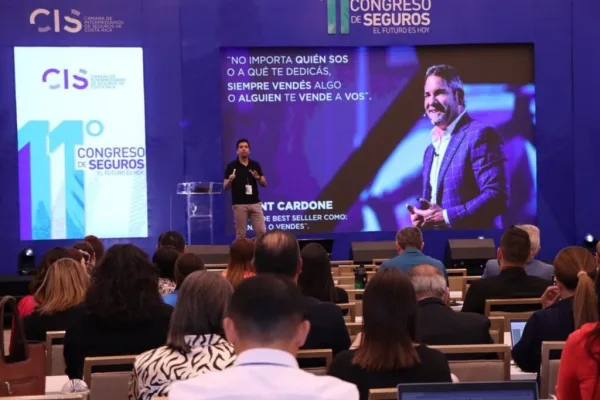 Patricio García, keynote speaker for corporate events on Disruptive Branding