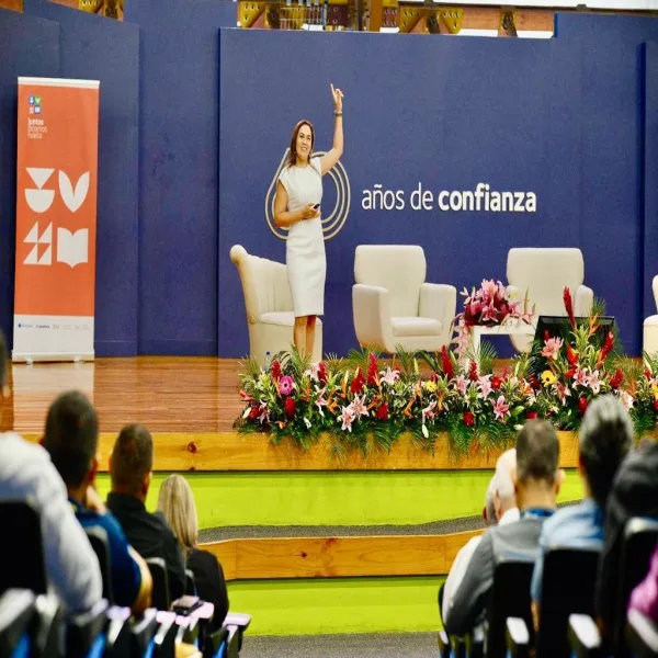 Nadia Vado, keynote speaker for corporate events on Corporate Mindfulness