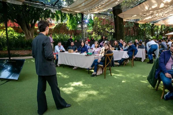 Daphne S. Leger, keynote speaker for corporate events on Business Creativity