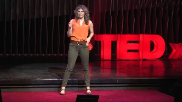 Déborah Berebichez, keynote speaker for corporate events on Intellectual Curiosity