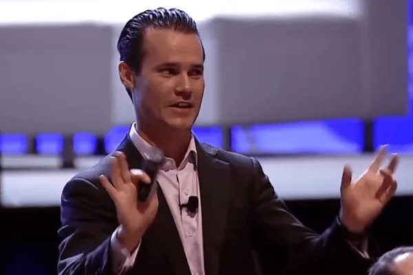 Peter Sheahan, keynote speaker for corporate events on Digital Transformation