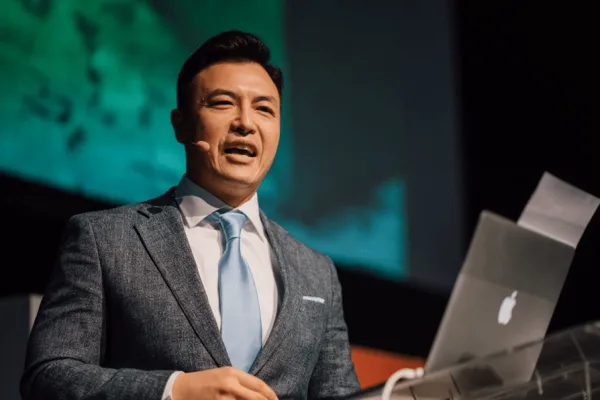 Scott Amyx, keynote speaker for corporate events on Ai Innovation