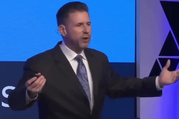 Patrick Schwerdtfeger, keynote speaker for corporate events on Big Data