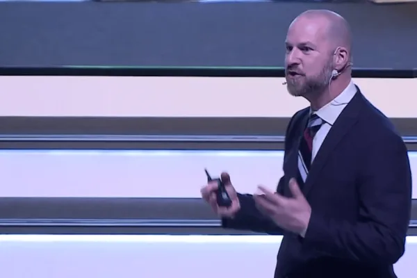 Paul Krismer, keynote speaker for corporate events on Organizational Happiness