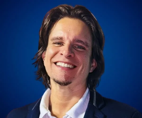 Alejandro Medina — Speaker in Global English